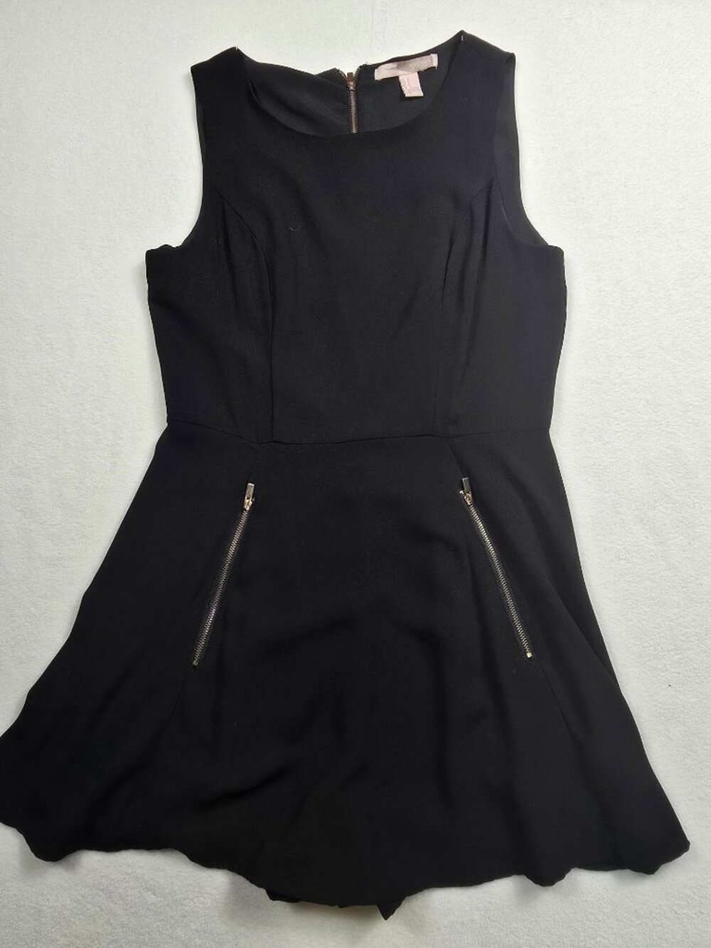 Forever 21 Small Black Sleeveless Romper Zipper Pockets